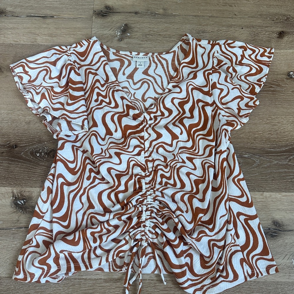 Ava & Viv Rust and White Wavy Blouse 1X